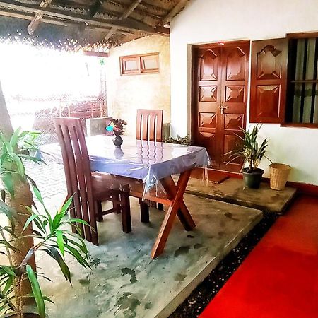 Venora Hiriketiya Bed & Breakfast Dikwella Luaran gambar