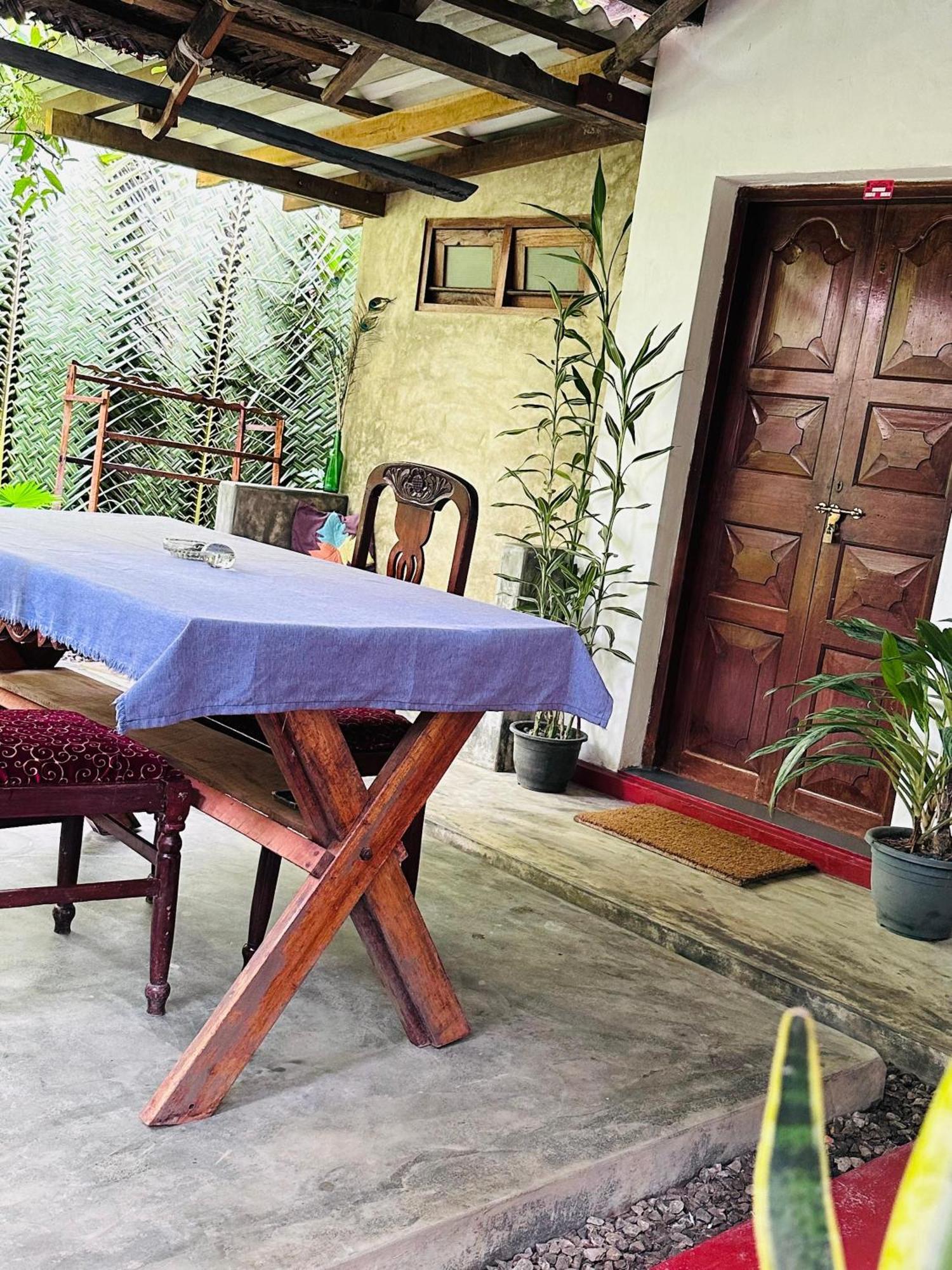 Venora Hiriketiya Bed & Breakfast Dikwella Luaran gambar